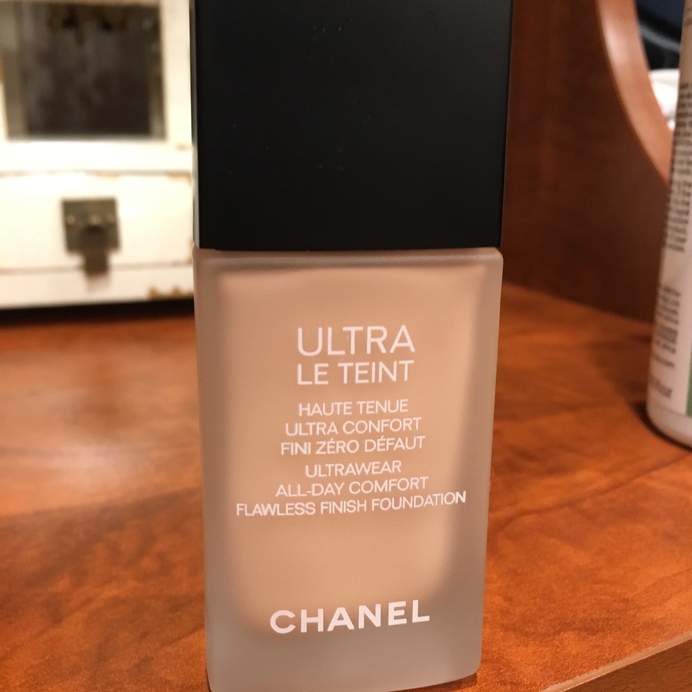 CHANEL Ultra Le Teint Ultrawear